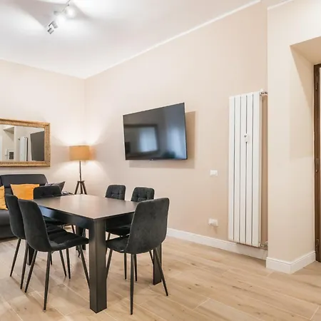 Italy House Apartmán